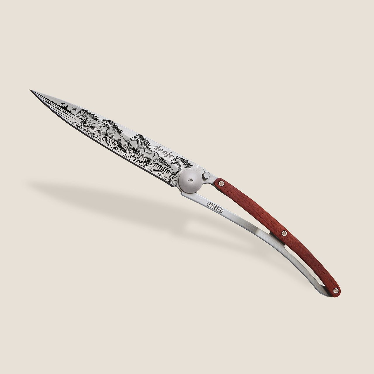 knife.bg-Джобен Нож Deejo 37g Coral Wood Wild Horses - Ултралек Сгъваем Нож с Коралово Дърво и Гравиран Мотив-1 Deejo Сгъваем Нож с Коралово Дърво