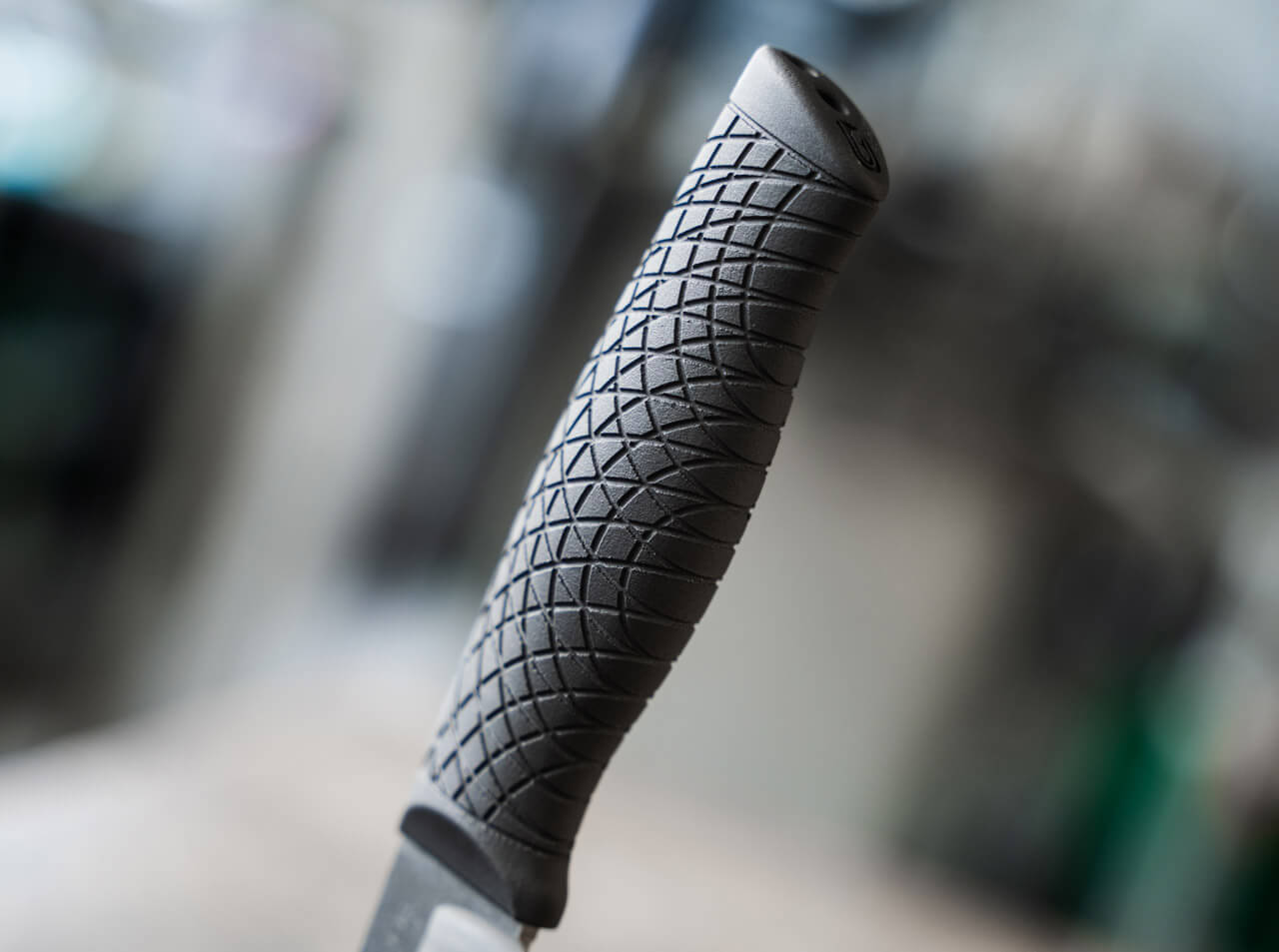 knife.bg-Туристически Нож с Фиксирано Острие Boker Manufaktur Solingen Bronco Titan - CPM-3V Стомана, Титаниева Дръжка-22 Туристически Нож с Фиксирано Острие