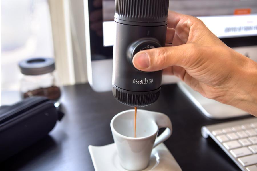 knife.bg-Преносима ръчна кафемашина Wacaco Nanopresso Classic с включен адаптер за капсули Nespresso 4 Ръчна кафемашина Wacaco за Nespresso