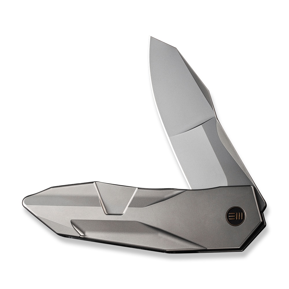 Джобен нож WE Knife Solid с полирана с бластиране титаниева дръжка и CPM 20CV стомана Джобен нож WE Knife Solid с полирана с бластиране титаниева дръжка и CPM 20CV стомана