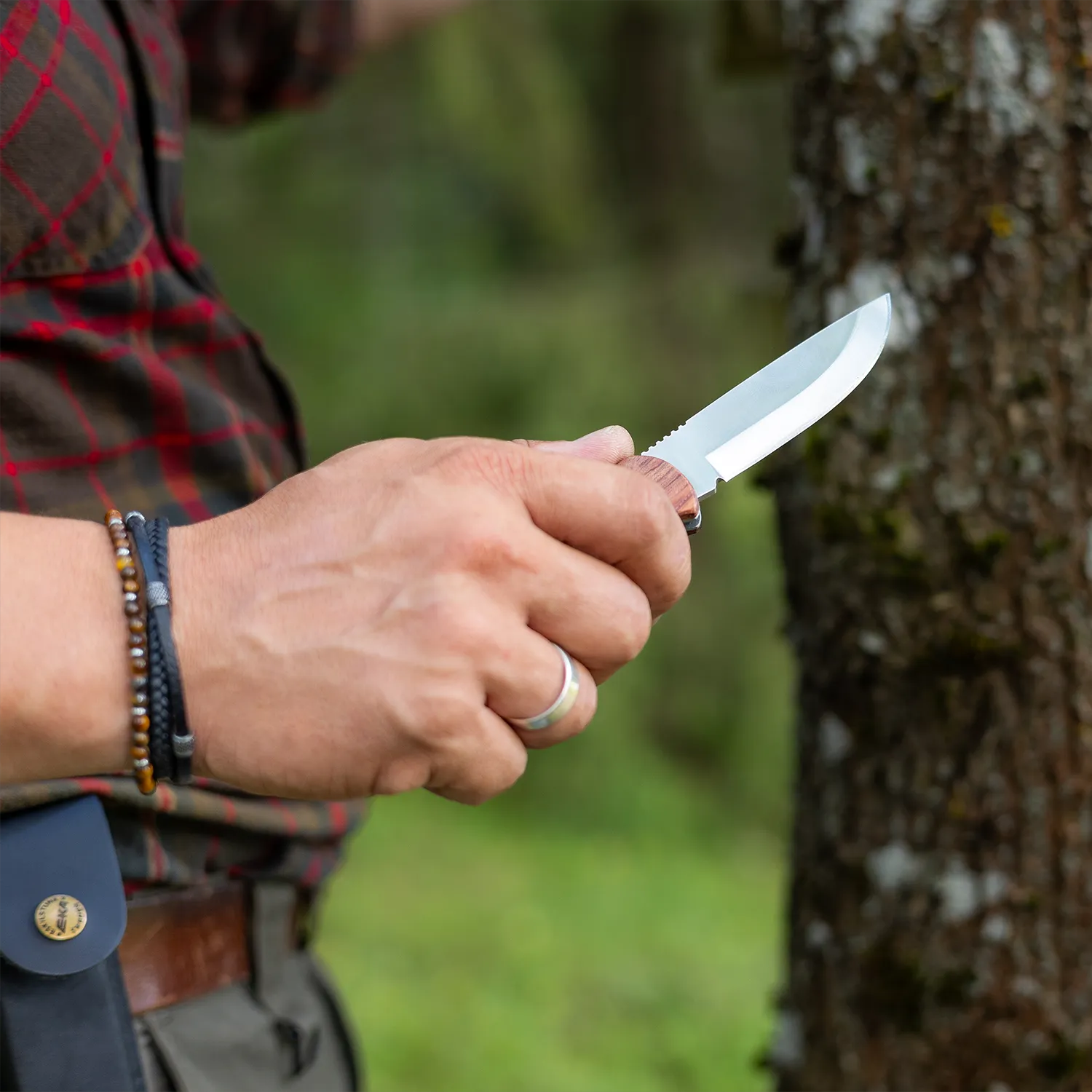 knife.bg-Шведски ловен сгъваем нож Eka Swede 10 с дървена дръжка и клаъф от кордура 2