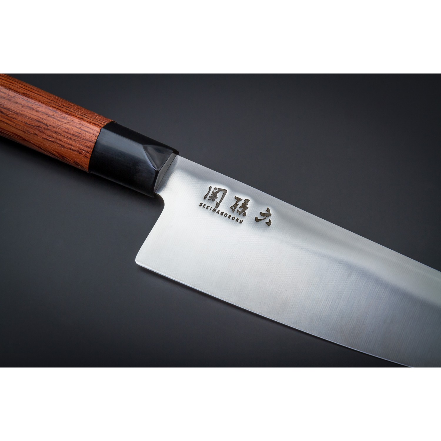 KAI MGR-0170S Кухненски нож Santoku 17 см KAI MGR-0170S Кухненски нож Santoku 17 см