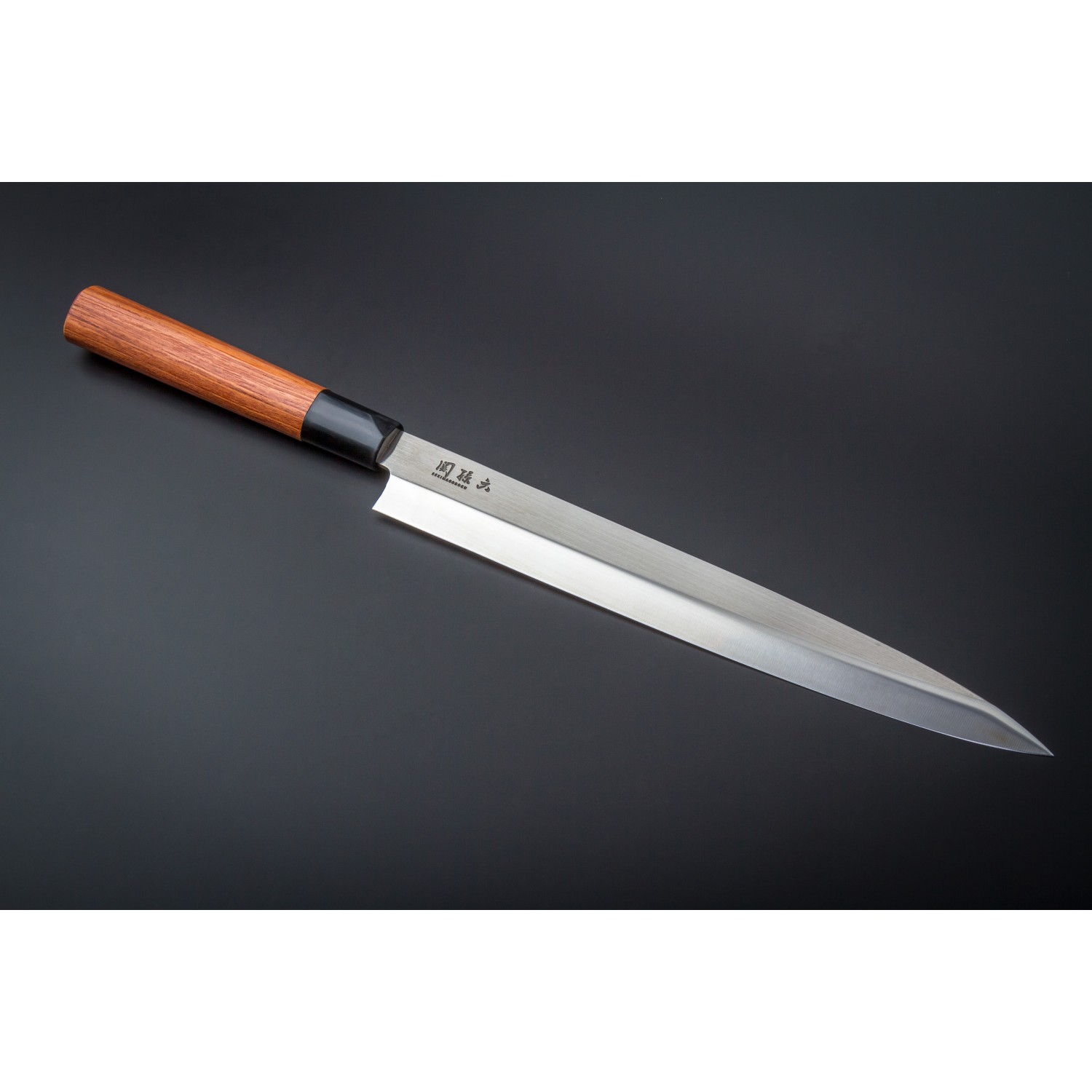 Японски нож за суши KAI Seki Magoroku Red Wood Yanagiba 24 см Японски нож за суши KAI Seki Magoroku Red Wood Yanagiba 24 см