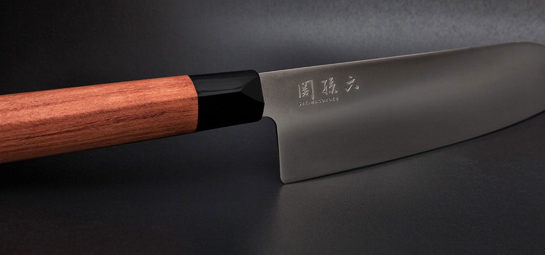 KAI MGR-0170S Кухненски нож Santoku 17 см KAI MGR-0170S Кухненски нож Santoku 17 см