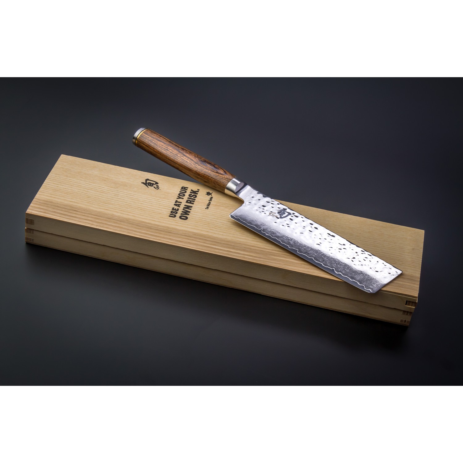 Кухненски нож за зеленчуци KAI Shun Premier Nakiri TDM-1742, 14 см Кухненски нож за зеленчуци KAI Shun Premier Nakiri TDM-1742, 14 см